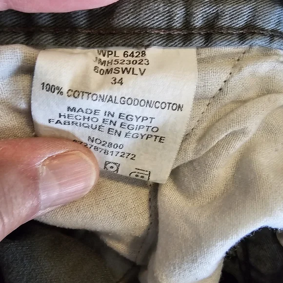 Wrangler Men's Olive and Gray Cargo Shorts - Picture 7 of 12